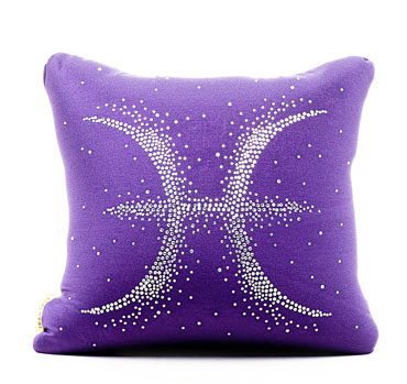 Фиолетовая подушка для Близнецов